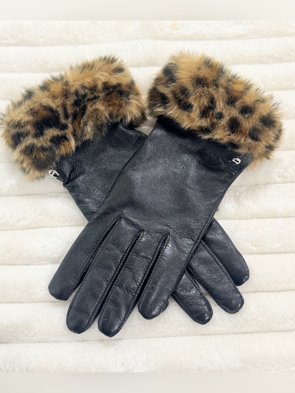 Etienne Aigner Leather Cashmere-Lined Gloves Leopard Faux Fur Cuff M